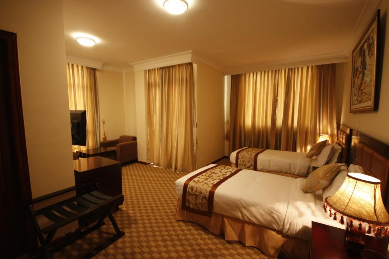 Caravan Hotel Addis Екстериор снимка